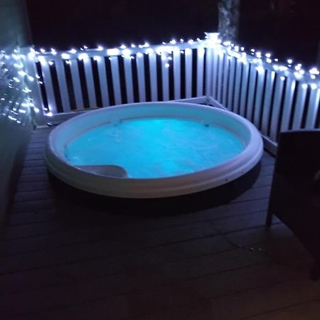 19 Laurel Close Highly Recommended 6 Berth Holiday Home With Hot Tub In Prime Location Таттершолл Экстерьер фото